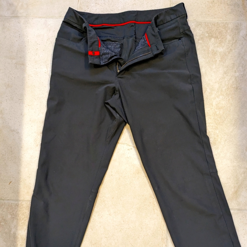 Lululemon men's charcoal ABC pants